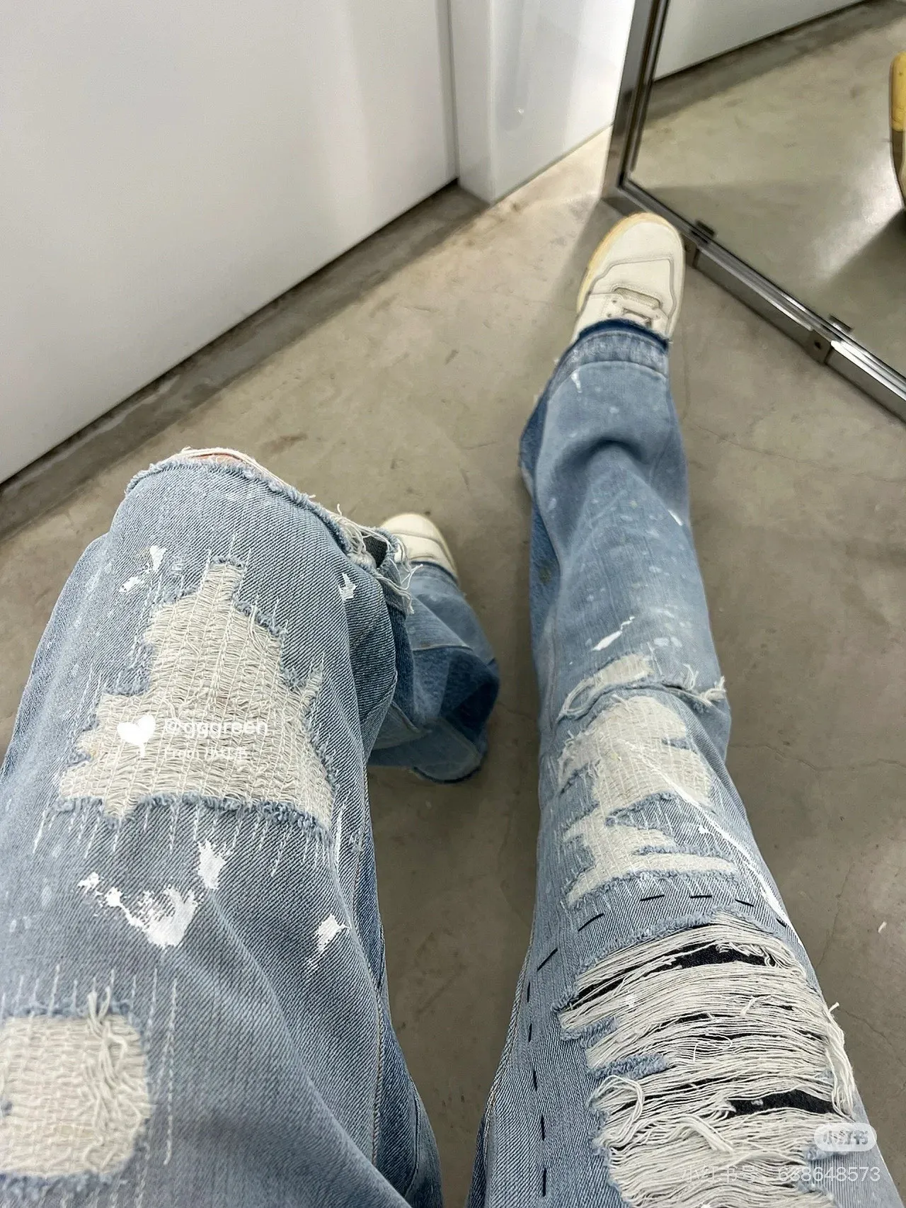 #8149 P250💰 GALLERY DEPT. Vintage hole patched and randomly tied loose washed flared jeans - truly restore the ultimate texture of Vintage - original hardware accessories, washed and other elevators, QR code analysis are all purchased from the original factory, high degree of restoration, you are welcome to compare with a certain product ~ - three-dimensional version, loose and comfortable, not picky about the figure, tall and slim, factory Seiko, original quality control, same style for men and women, can be matched with couples, versatile recommendation, must-have jeans for all seasons -Size: 28 30 32 34 36